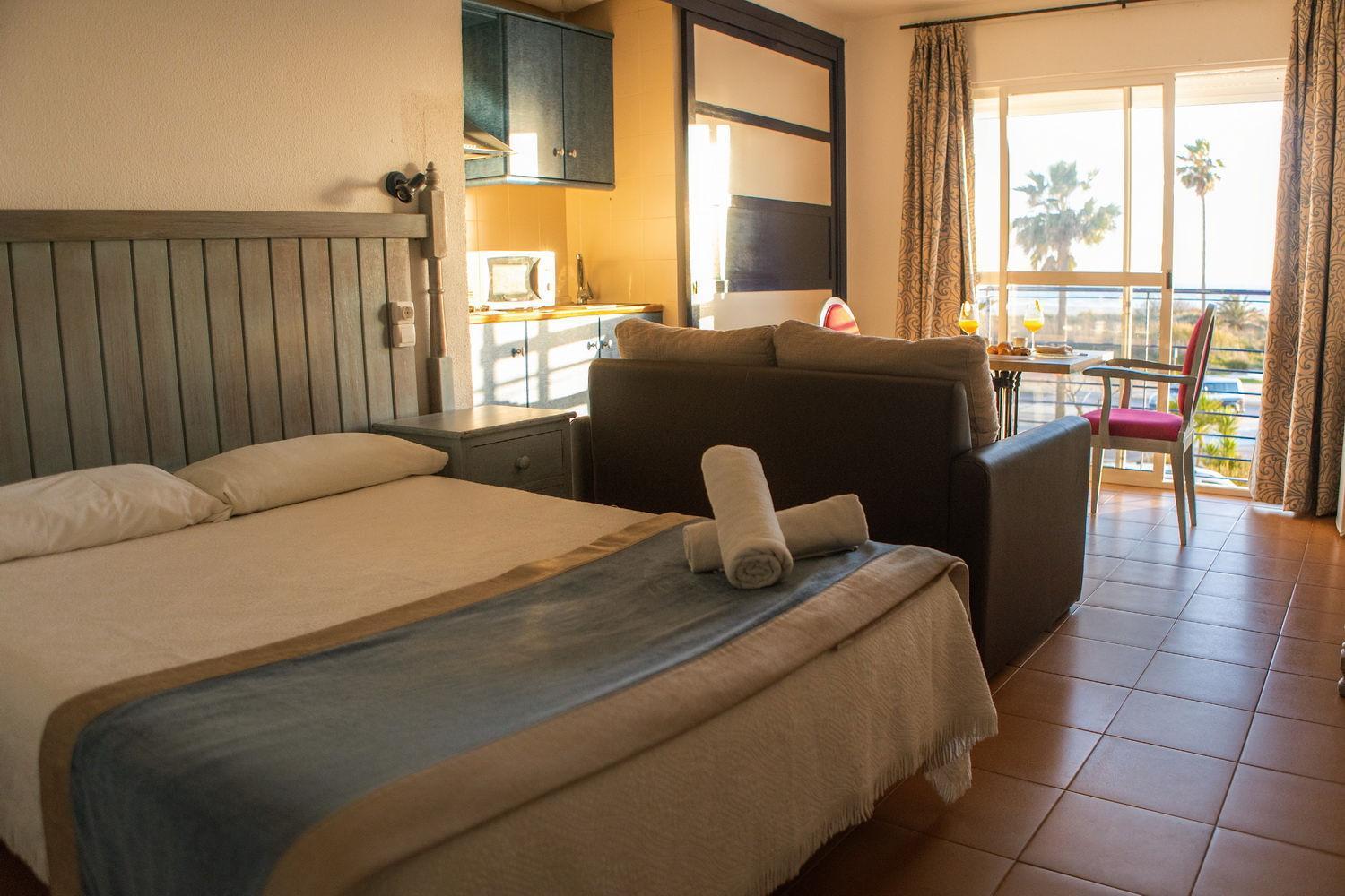 Hotel Playa Conil - Beachfront Studios & Suites Conil De La Frontera Zewnętrze zdjęcie