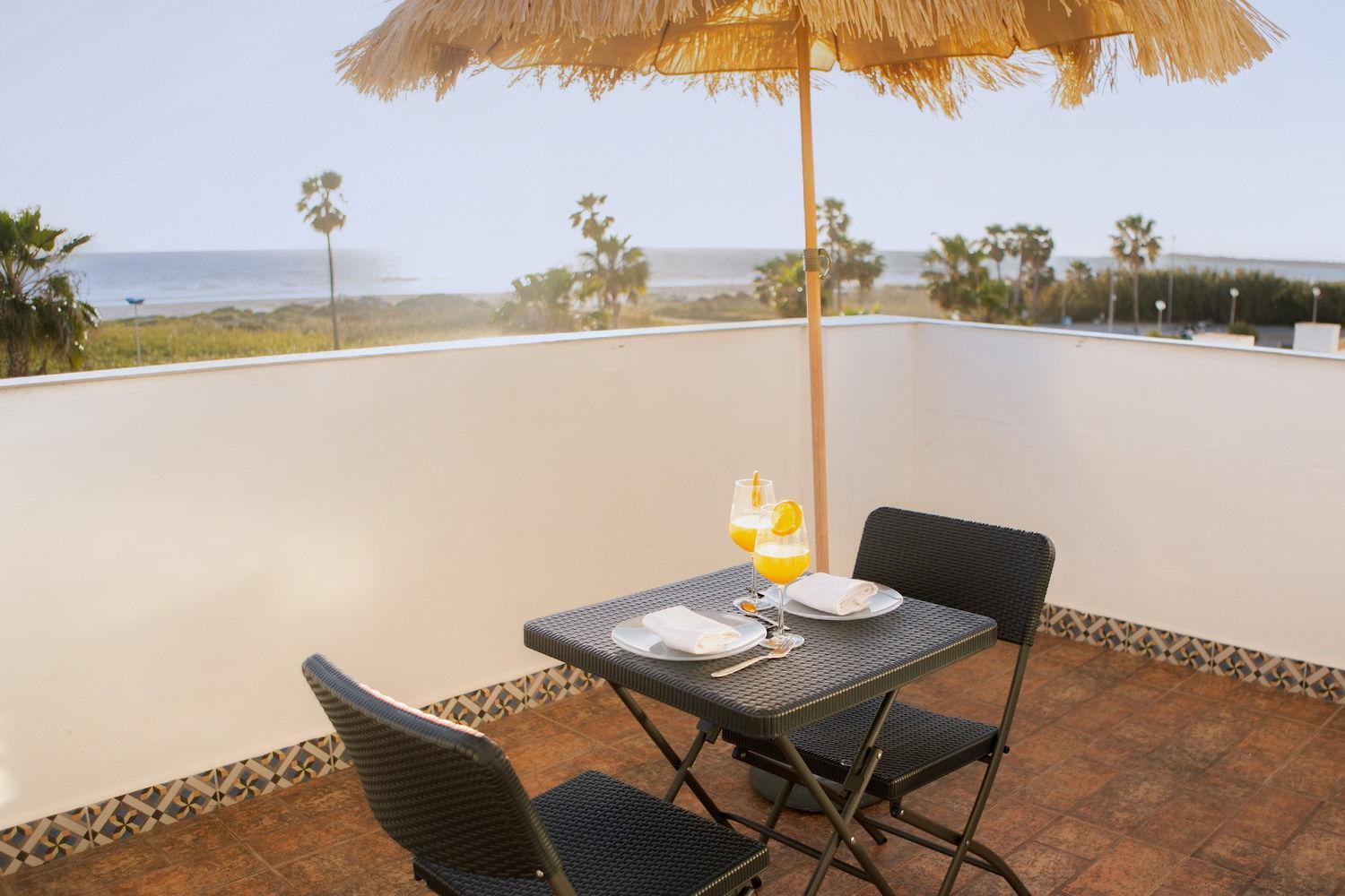 Hotel Playa Conil - Beachfront Studios & Suites Conil De La Frontera Zewnętrze zdjęcie