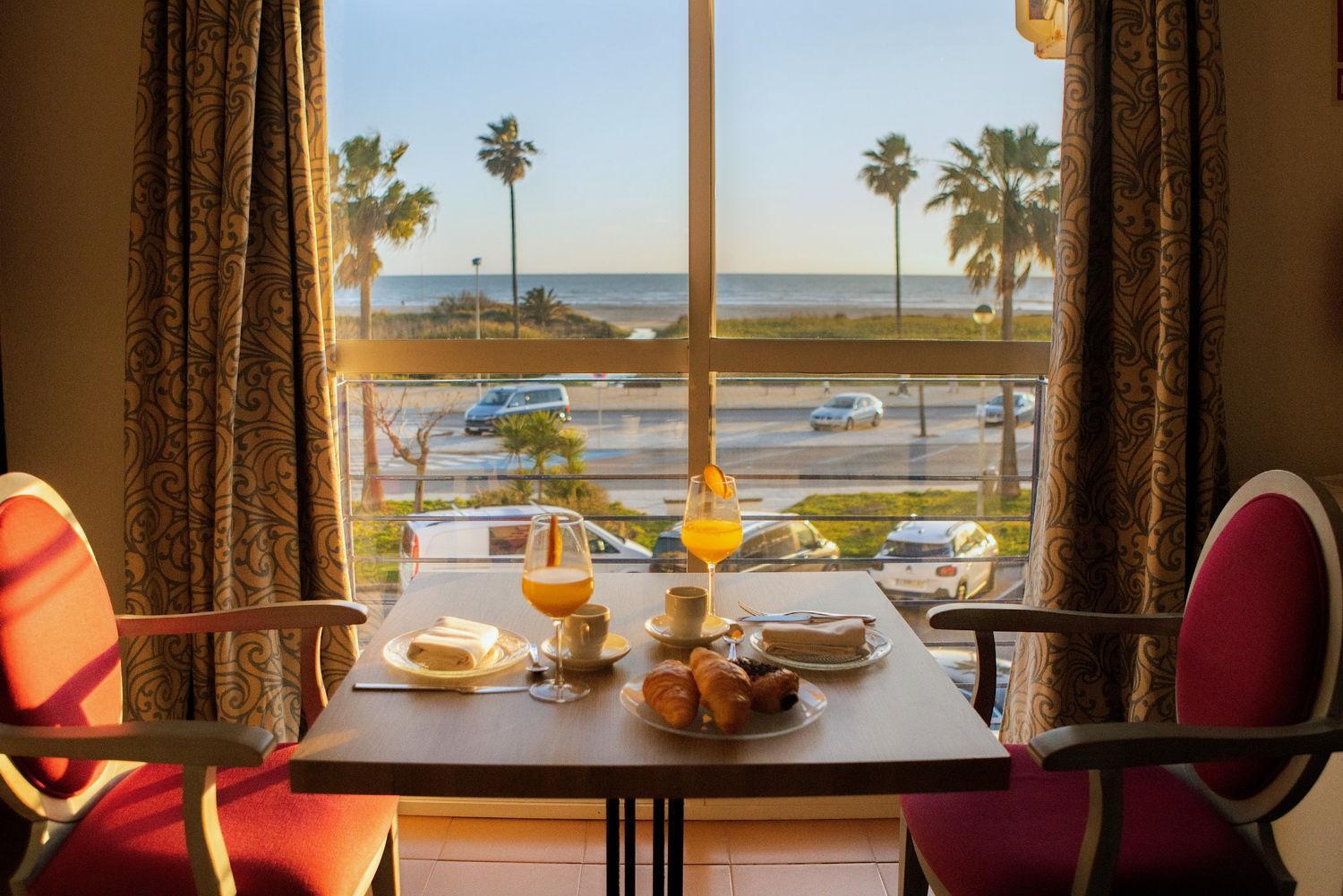 Hotel Playa Conil - Beachfront Studios & Suites Conil De La Frontera Zewnętrze zdjęcie